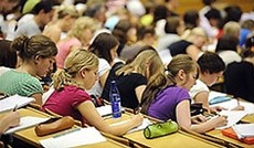  AP/Daniel Maurer, Studenten im Hrsaal