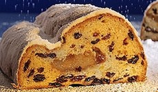  Fotolia/Michael Rhrich, Weihnachtsstollen