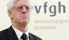  Bild: APA/Georg Hochmuth, Im Bild ist VfGH Gerhart Holzinger zu sehen.