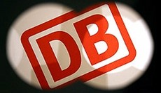  APA/DPA/Lukas Barth, Logo der Deutschen Bahn durch stilisiertes Fernglas aufgenommen.