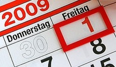  Fotolia/Fineas , Ein Kalender zeigt den ersten Mai 2009 an