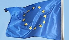  Fotolia/Yvonne Bogdanski , EU-Flagge