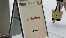  Bild: Gnter Hack, Hinweisschild: E-Voting