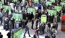 © APA/EPA/Philipp Schulze, Ausstellungshalle der CeBIT mit Besuchern © APA/EPA/Philipp Schulze, Ausstellungshalle der CeBIT mit Besuchern